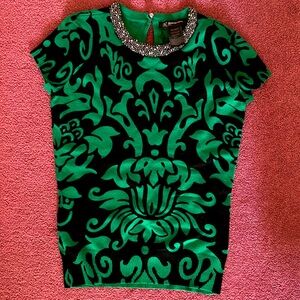 Woman top with elegant detail & pattern